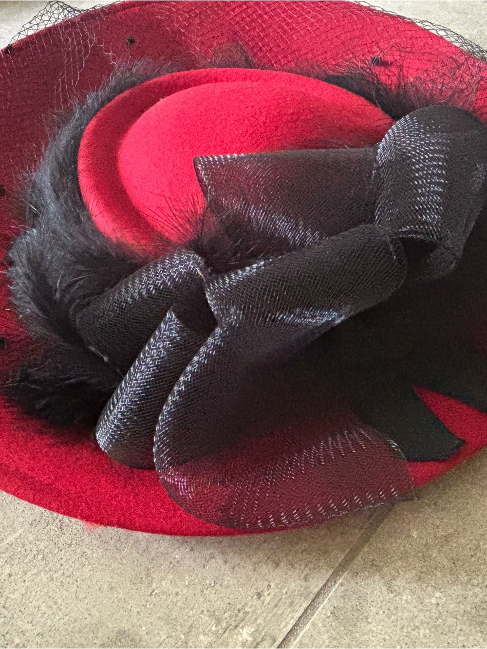 Vintage Sonni San Francisco Red Felt Women’s Lancaster Hat.  Made in USA. Wool.